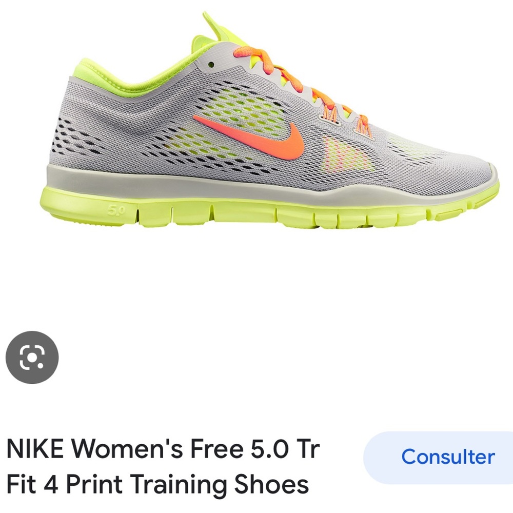 NIKE SPORTS SHOES